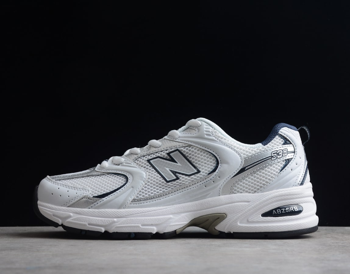 New Balance 530 [X. 9]